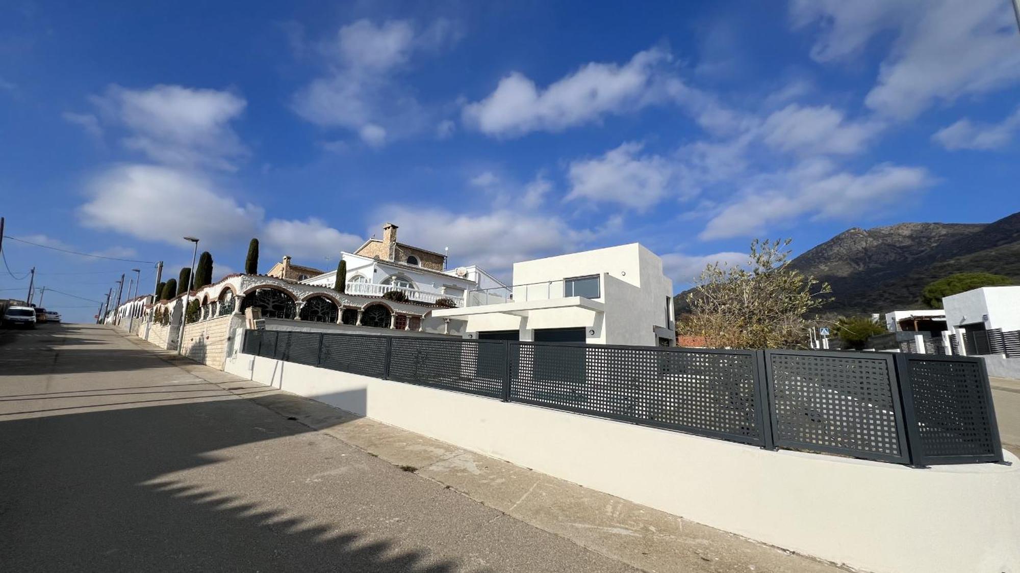 Casa Moderna Roses Con Piscina Y Jardin Mas Bosca, Roses Villa Palau Saverdera Bagian luar foto